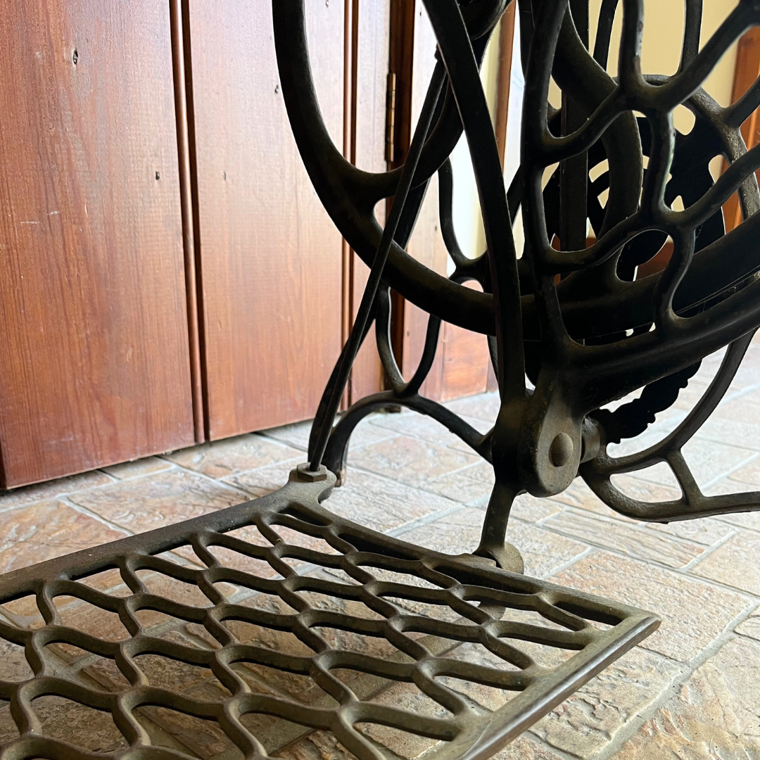 Vintage Singer Sewing Machine Table