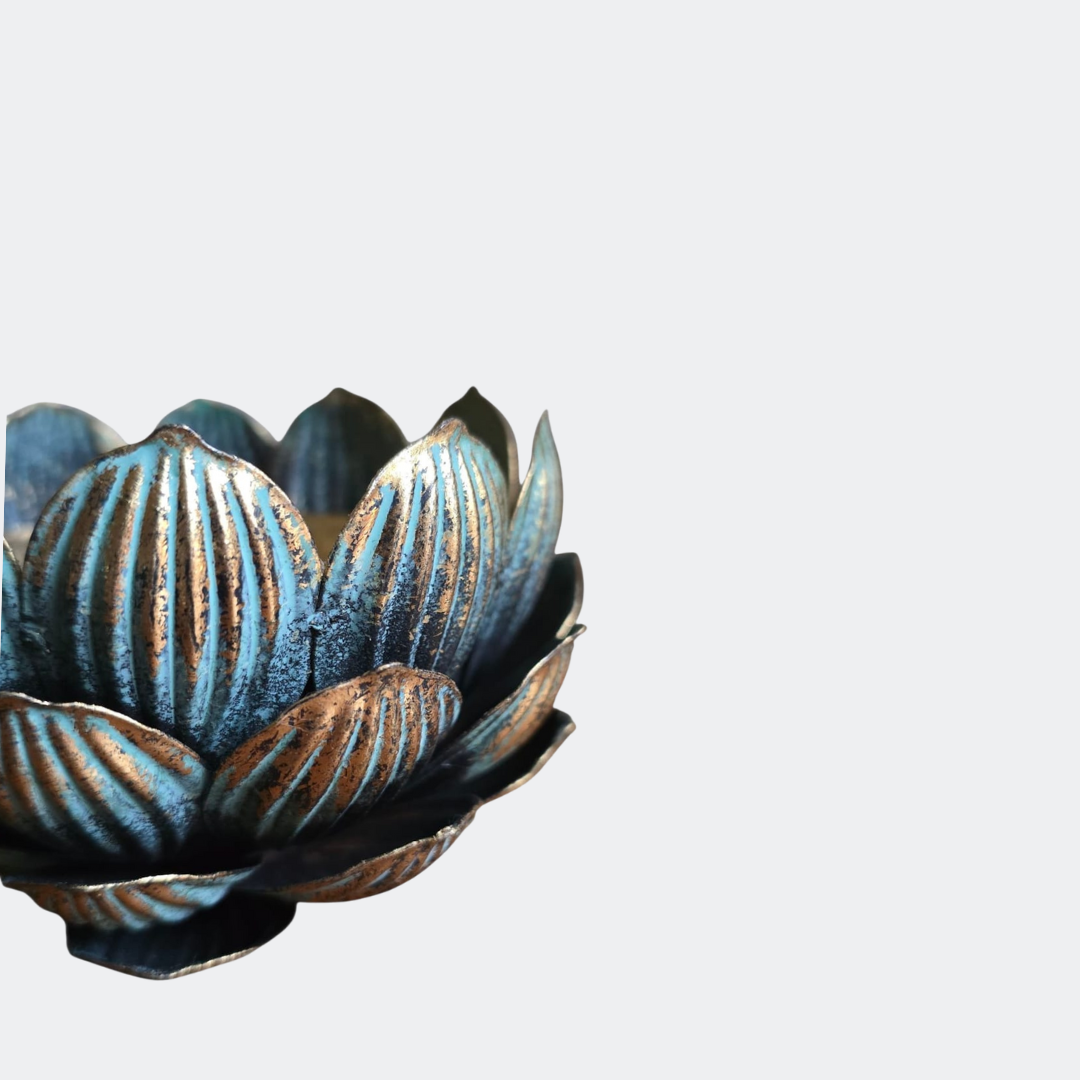 Vintage - Style Small Artichoke Candle Holder