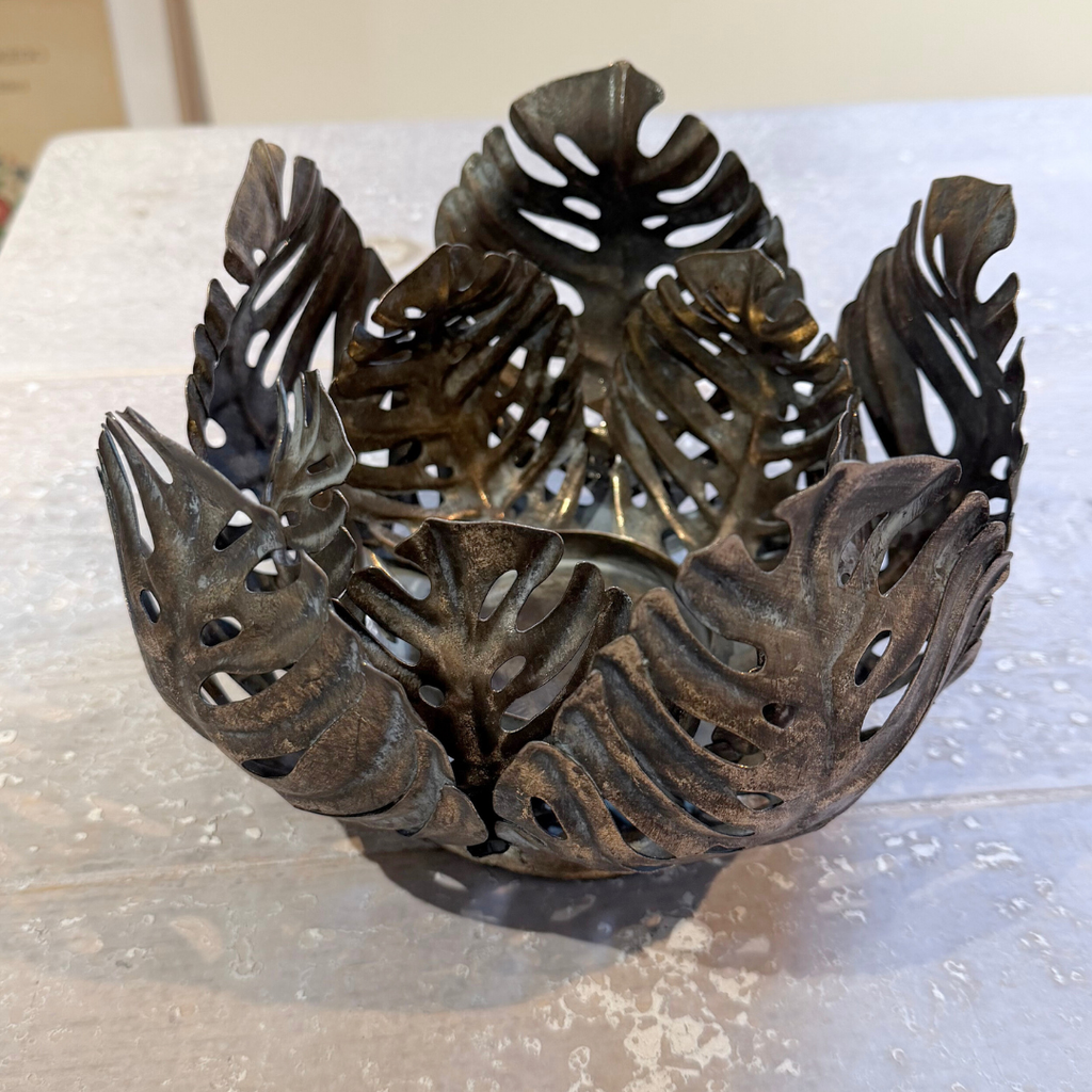 Vintage - Style Leaf Candle Holder