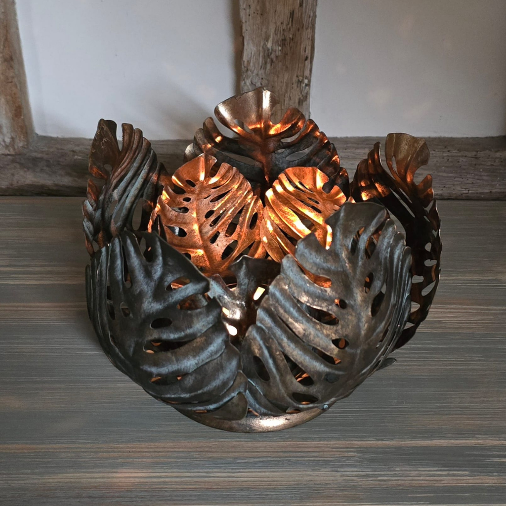 Vintage - Style Leaf Candle Holder