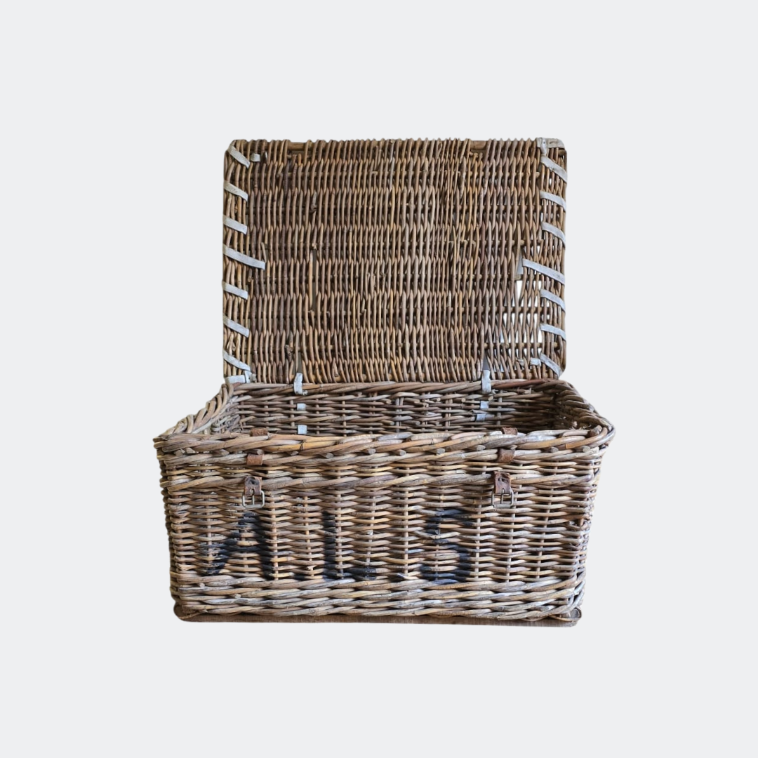 Vintage Wicker Storage Hamper with Lid - Rustic Farmhouse Basket