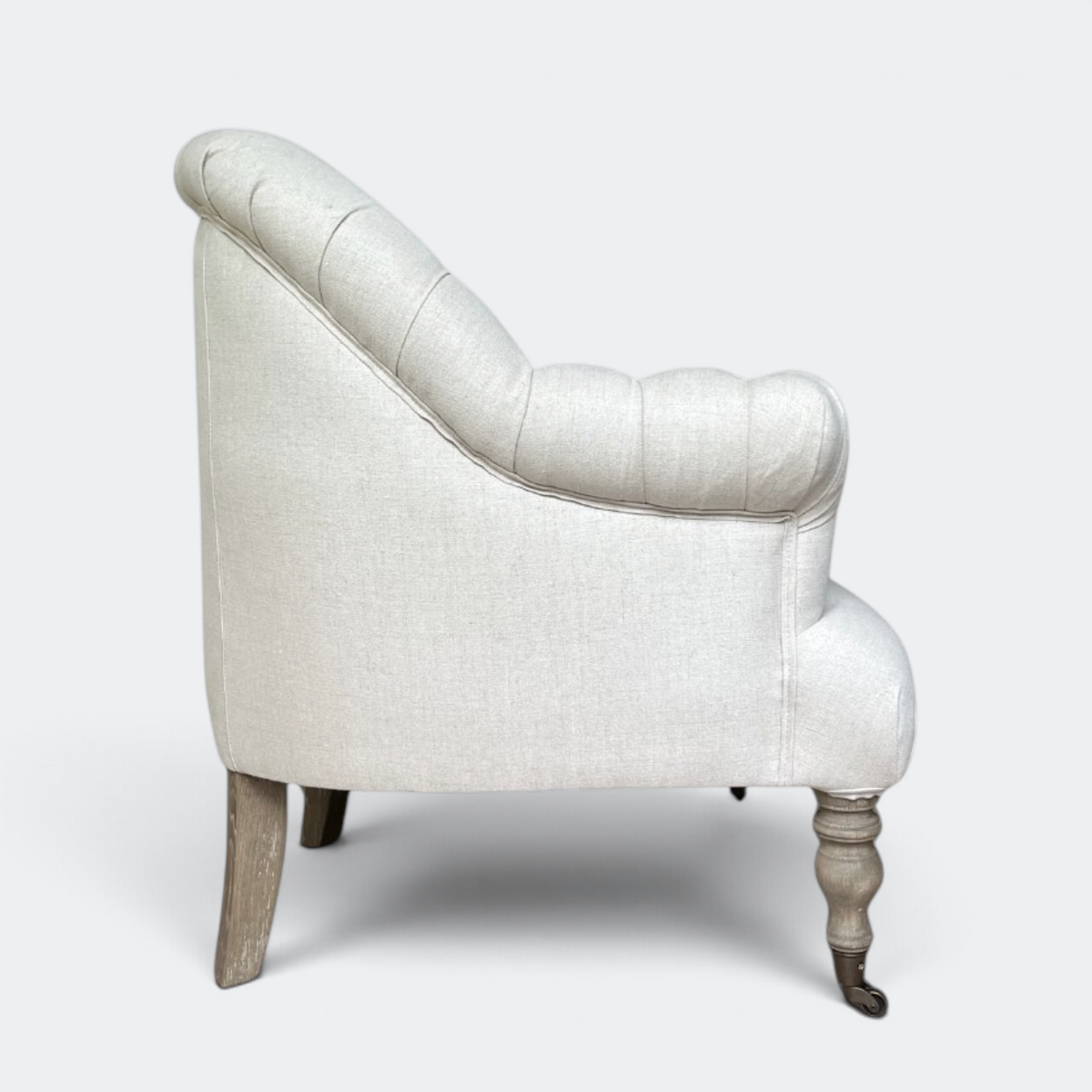 Buttoned Linen Armchair with Castors