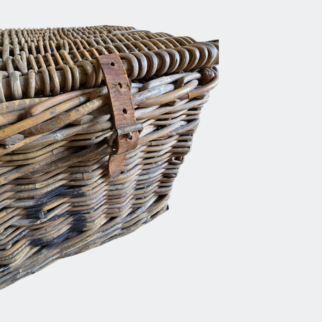 Vintage Wicker Storage Hamper with Lid - Rustic Farmhouse Basket