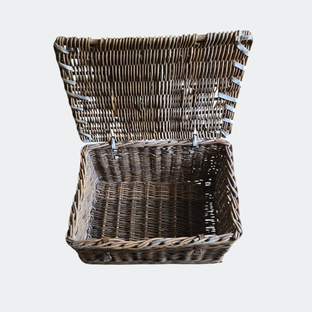 Vintage Wicker Storage Hamper with Lid - Rustic Farmhouse Basket
