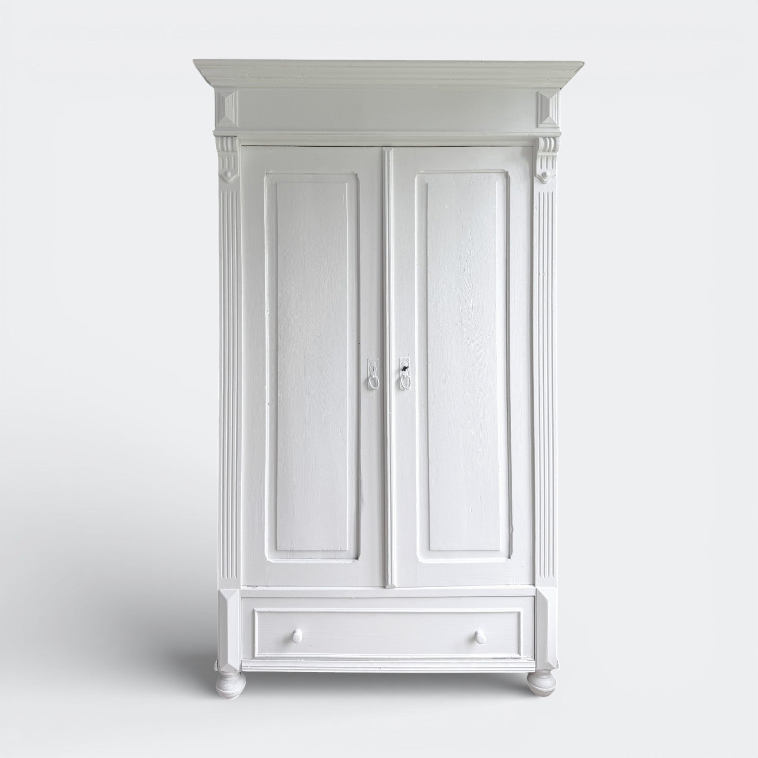 White Vintage Reclaimed Pine Cabinet